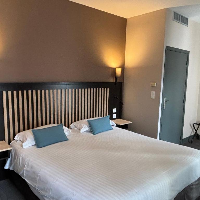 Hotel Molière - Chambre Double ou Lits Jumeaux Supérieure avec Balcon - 9