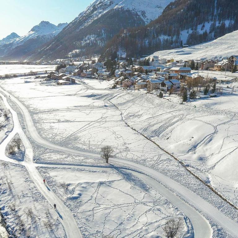 Cozy Retreat near St Moritz with Pool Sauna Fireplace - Apartment mit 1 Schlafzimmer - 47