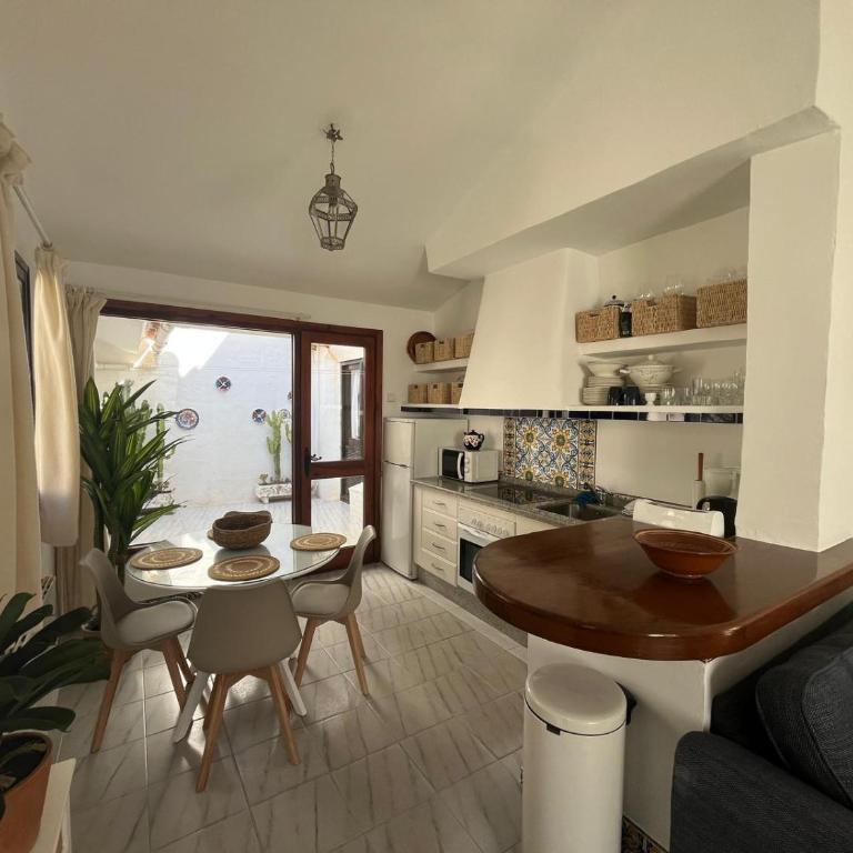 Estepona Villacana next to the beach with garden JO12 - One-Bedroom Apartment with Garden View - 6