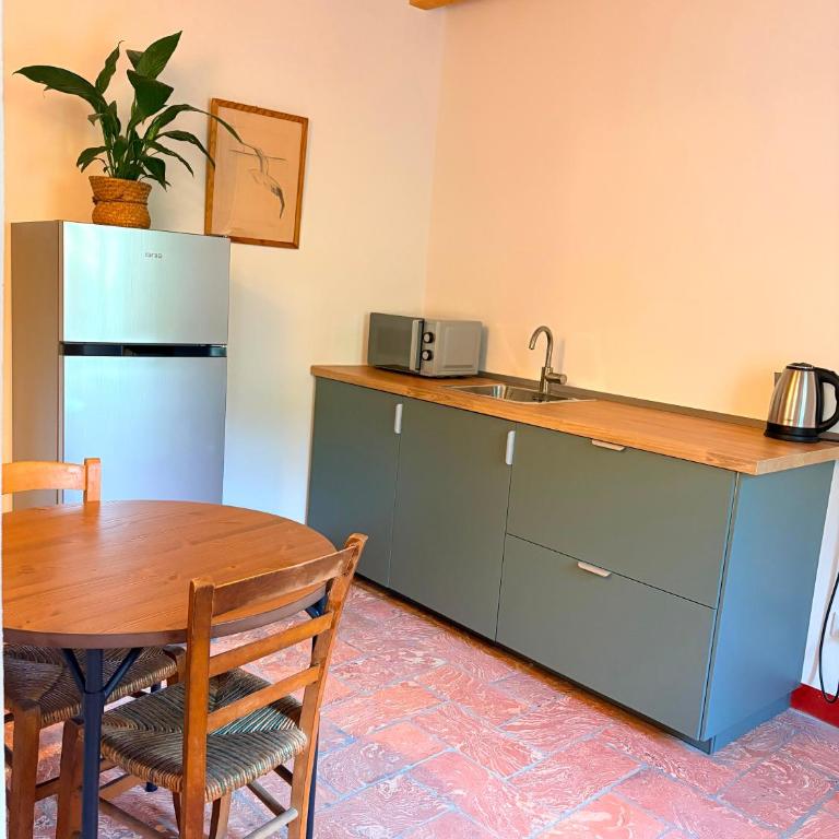 Olcium Holiday Rooms - Camera Matrimoniale con Bagno Privato - 4