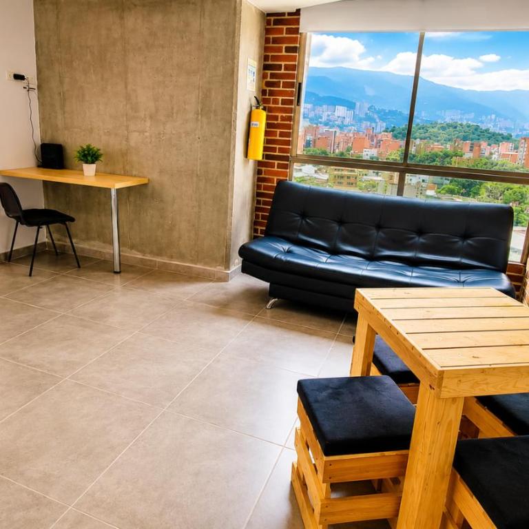 Great Laureles views, Cold AC and best price - One-Bedroom Apartment - 18