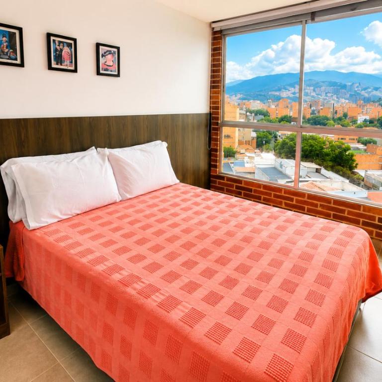 Great Laureles views, Cold AC and best price - One-Bedroom Apartment - 19