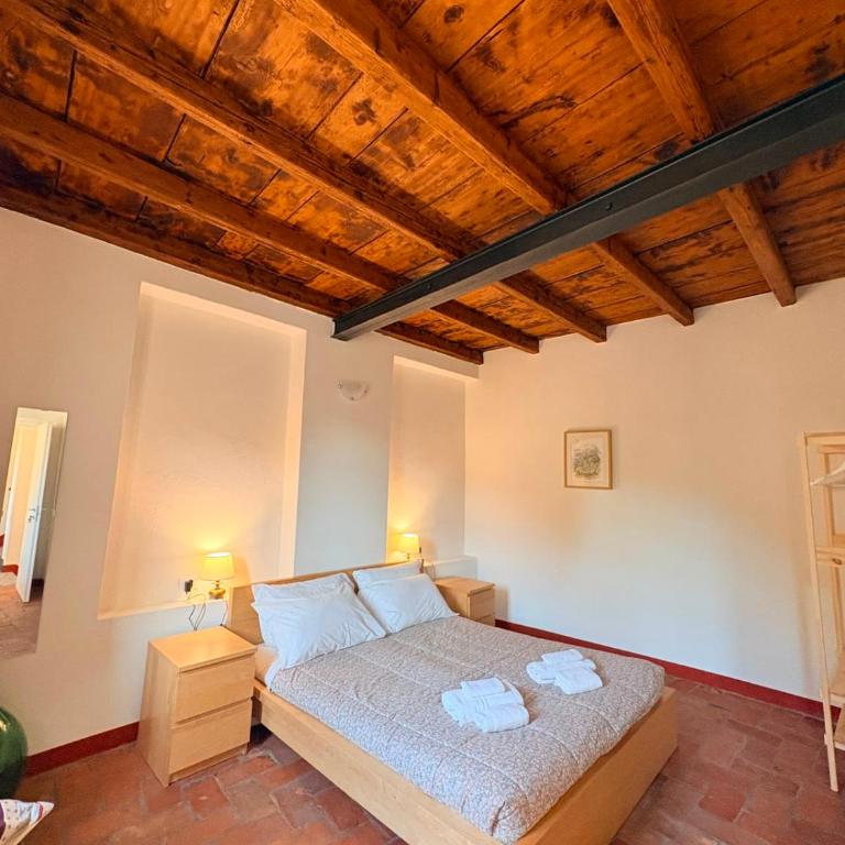 Olcium Holiday Rooms - Camera Matrimoniale con Vista Montagna - 3