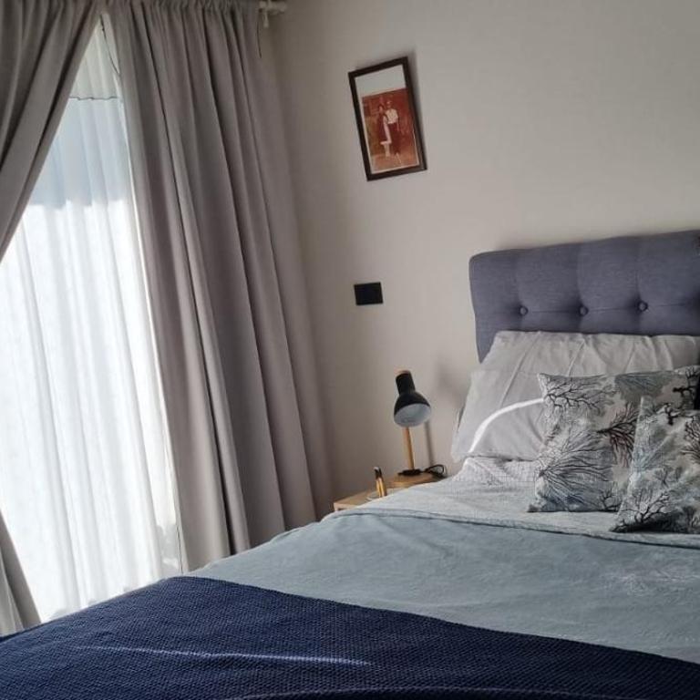 Comodo Departamento Parque Francisco Meneses - Two-Bedroom Apartment - 9