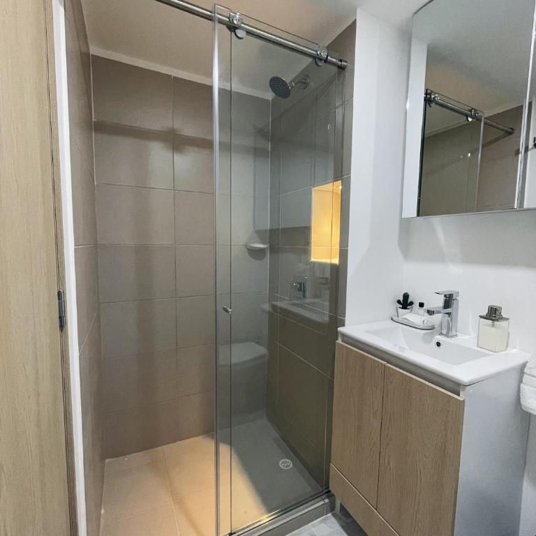 Exclusive Apt South Cali 11th Fl 5 min Mall Plaza - One-Bedroom Apartment with View - 2