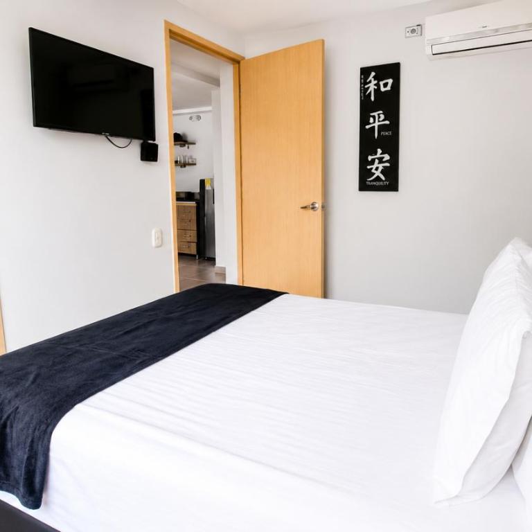 Laureles City Retreat, Cold AC - One-Bedroom Apartment - 2