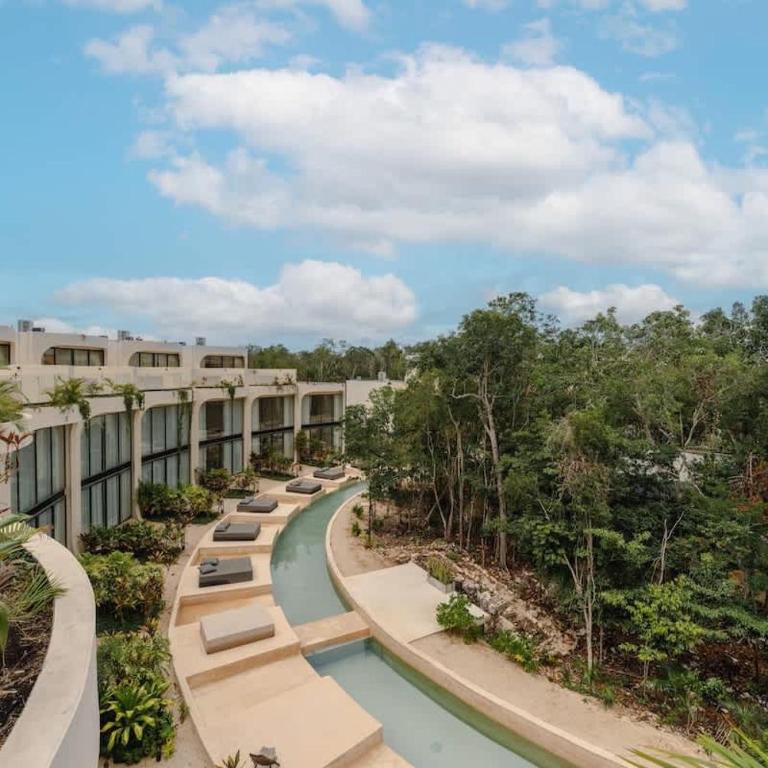 Private Oasis Mistiq, Rooftop Pool, Beach Shuttle - Three-Bedroom Villa - 1