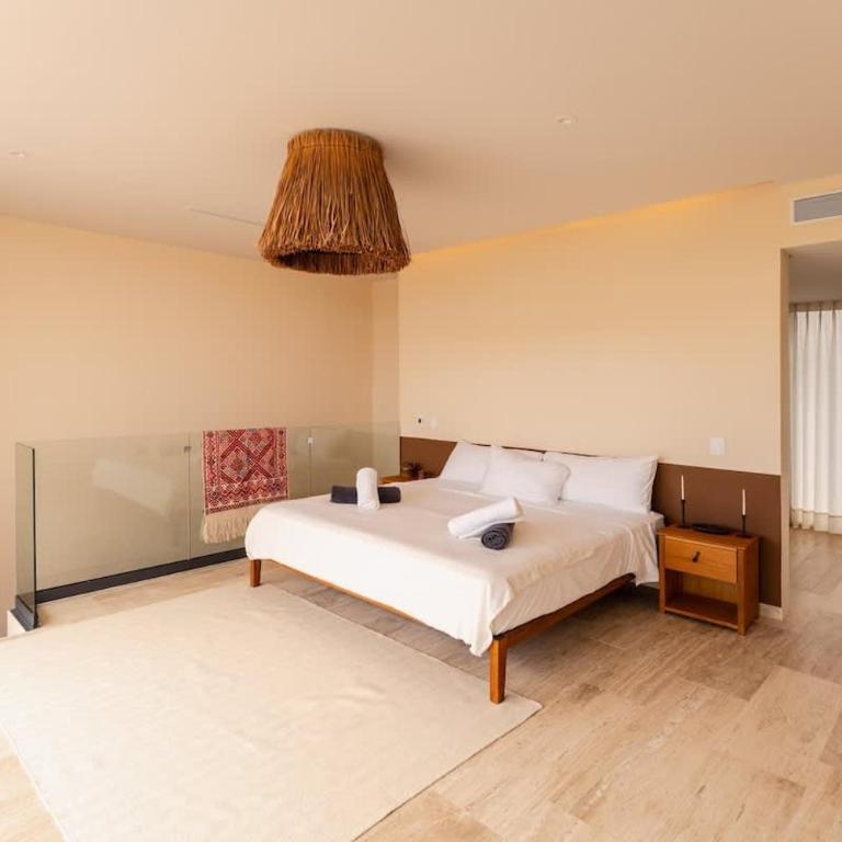 Private Oasis Mistiq, Rooftop Pool, Beach Shuttle - Three-Bedroom Villa - 5