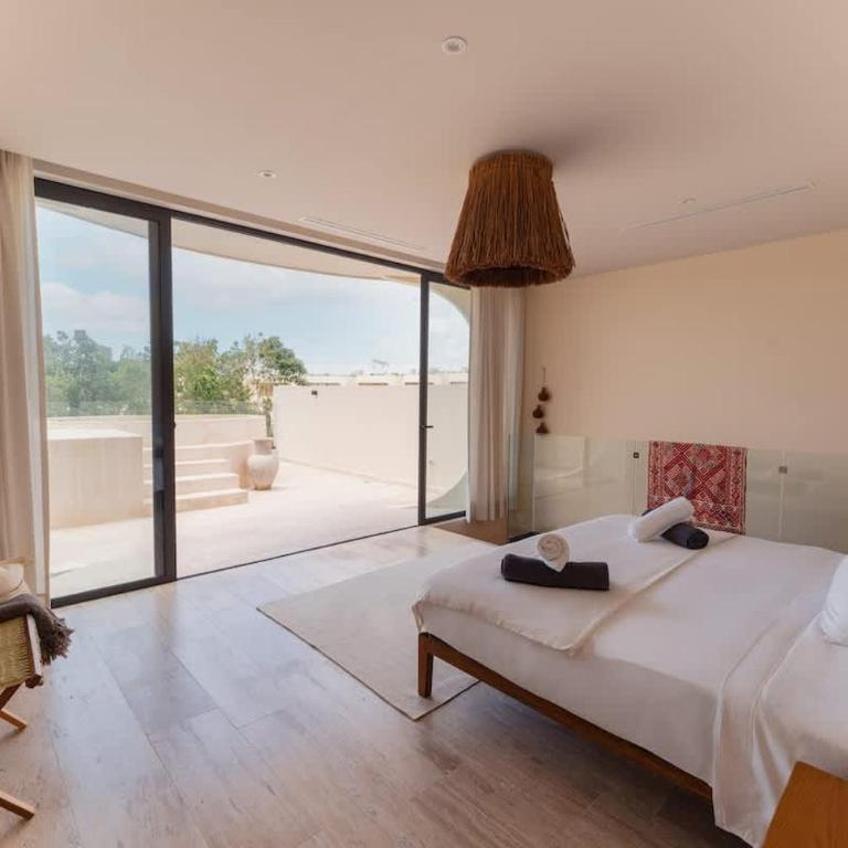 Private Oasis Mistiq, Rooftop Pool, Beach Shuttle - Three-Bedroom Villa - 21