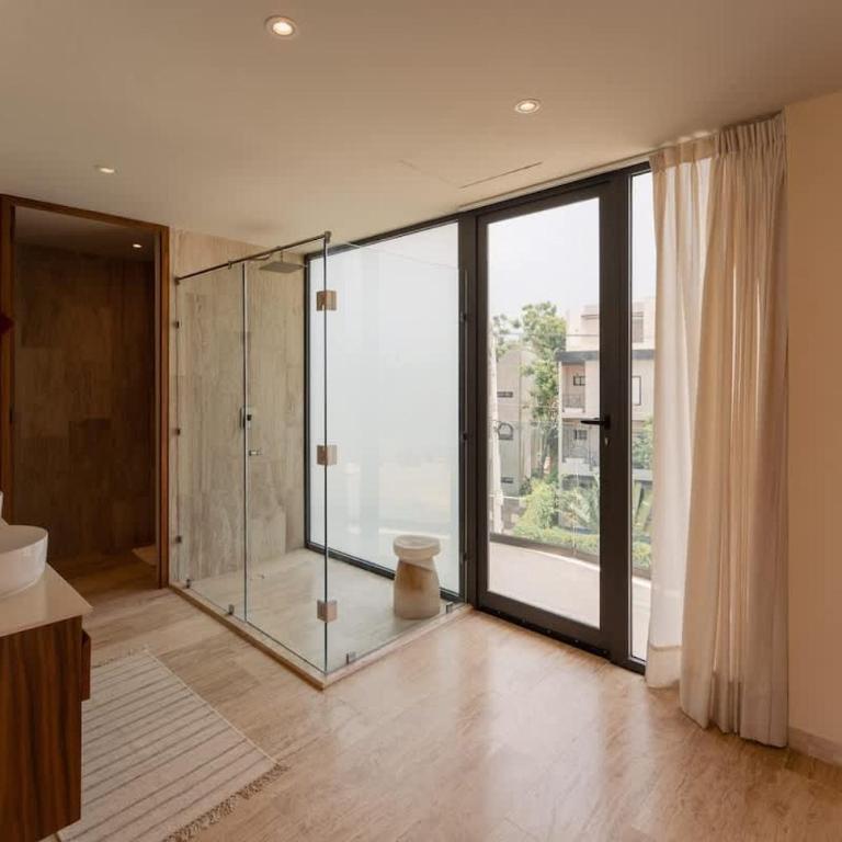Private Oasis Mistiq, Rooftop Pool, Beach Shuttle - Three-Bedroom Villa - 27