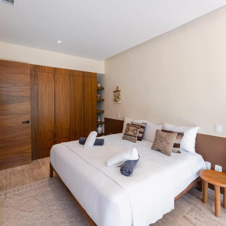 Private Oasis Mistiq, Rooftop Pool, Beach Shuttle - Three-Bedroom Villa - 29