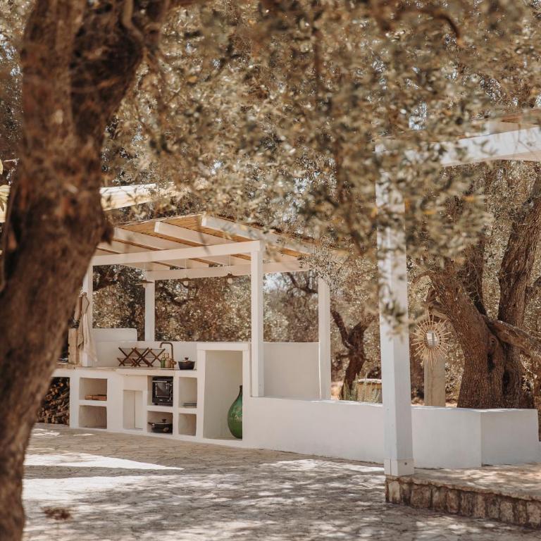 Trullo Serenità Charming Trullo with Private Pool in Apulië - Two-Bedroom House - 40