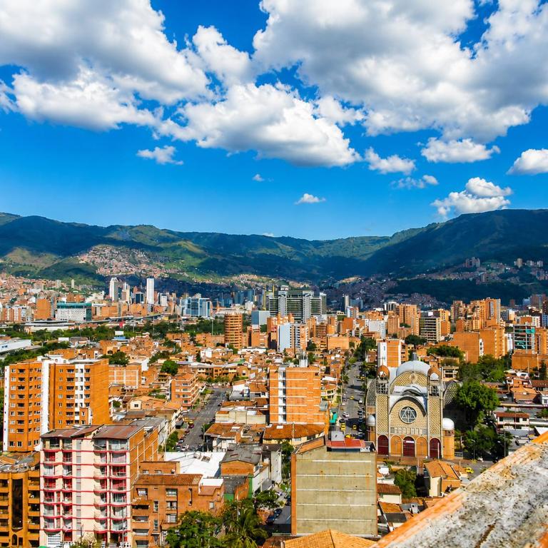 Laureles penthouse, jacuzzi-rooftop fun in the sun - One-Bedroom Apartment - 19