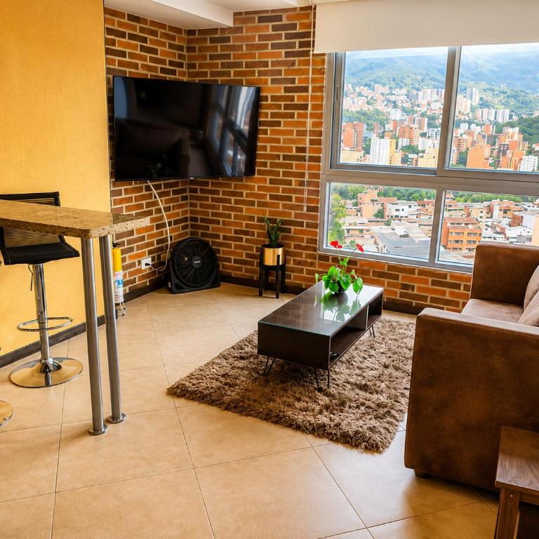 Laureles penthouse, jacuzzi-rooftop fun in the sun - One-Bedroom Apartment - 24