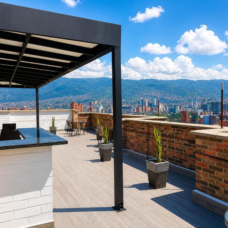 Laureles penthouse, jacuzzi-rooftop fun in the sun - One-Bedroom Apartment - 32