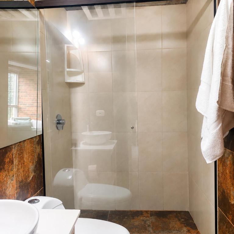 Stylish Laureles Loft in Medellin - One-Bedroom Apartment - 15