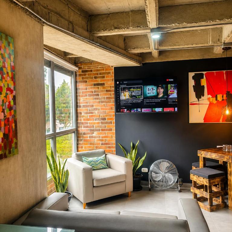Stylish Laureles Loft in Medellin - One-Bedroom Apartment - 10