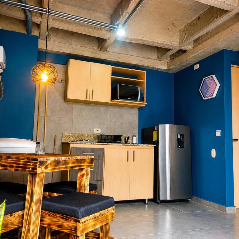Stylish Laureles Loft in Medellin - One-Bedroom Apartment - 17