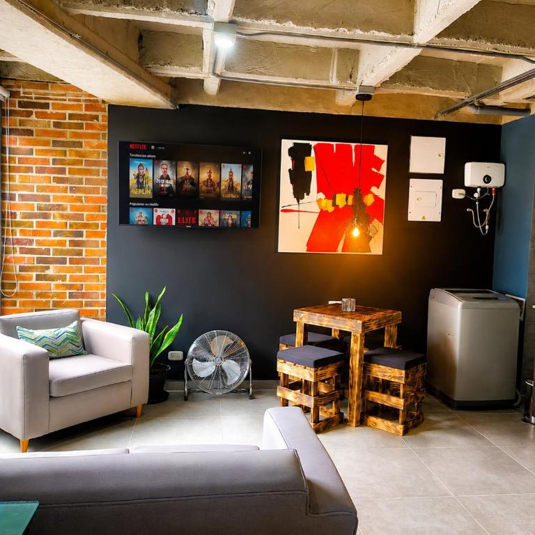 Stylish Laureles Loft in Medellin - One-Bedroom Apartment - 21