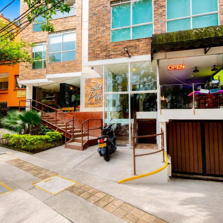 Stylish Laureles Loft in Medellin - One-Bedroom Apartment - 31