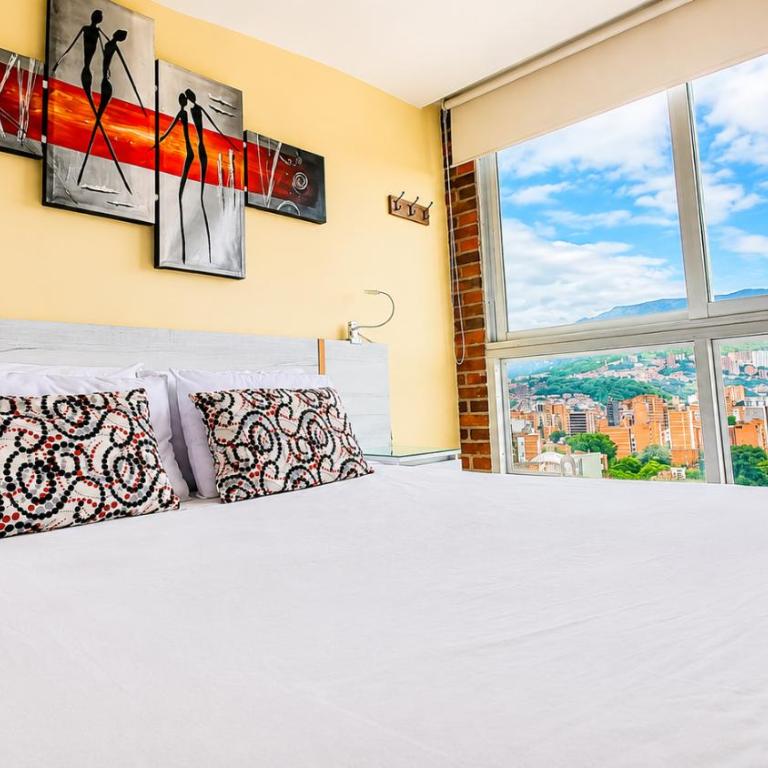Laureles 16th floor stylish Spring City Treat - One-Bedroom Apartment - 13