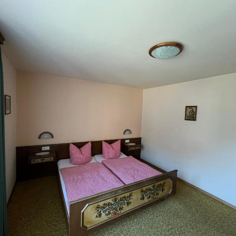 Gästehaus Reiter - Doppel-/Zweibettzimmer mit Seeblick - 1