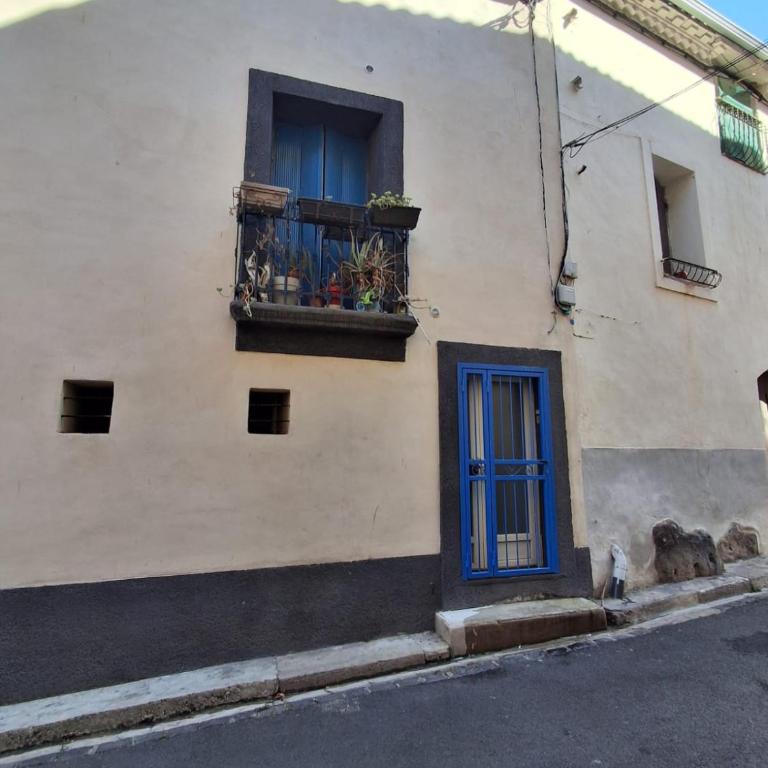 Authentique maison de village à Agde avec patio - Maison 3 Chambres - 6
