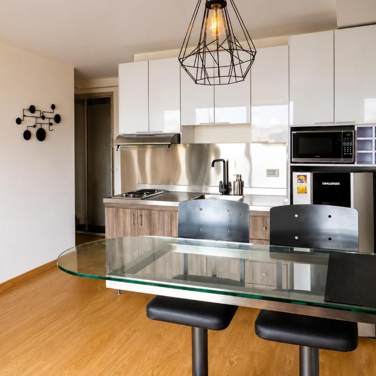 Luxury Laureles-LA 70-Medellin Stunner - One-Bedroom Apartment - 4