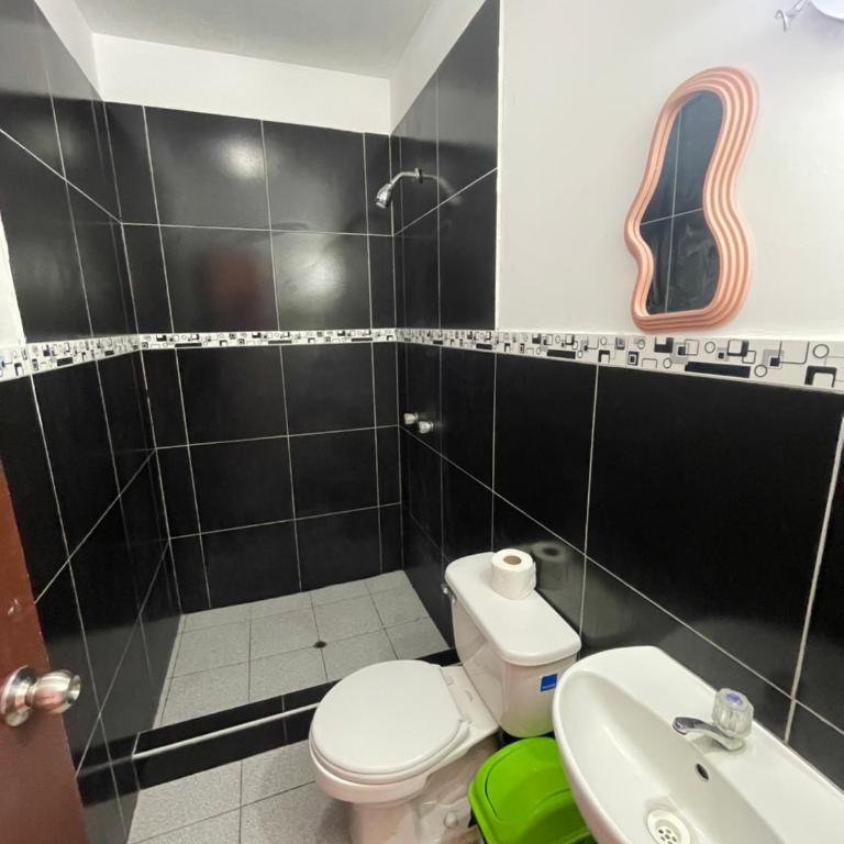Hospedaje sur paracas - Habitación Doble con baño privado - 2