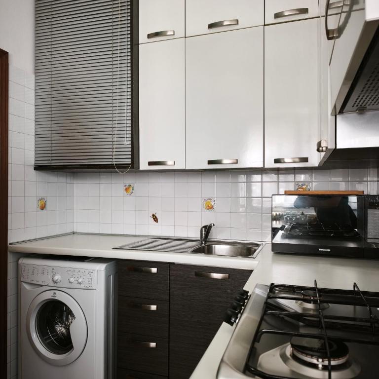 Rimini Beachside Apartment - One-Bedroom Apartment - 4