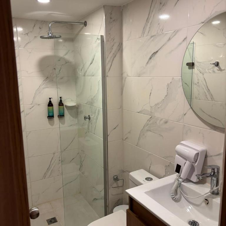 CONSTRUESCALA PM - Torre 811 - Three-Bedroom Deluxe Apartment - 21