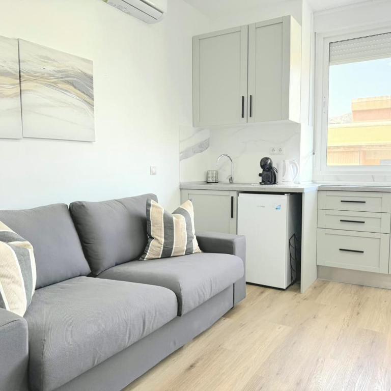 CENT7 - Central Studio with Seasonal Pool, AC and Lift - Torremolinos - Estudio - 15