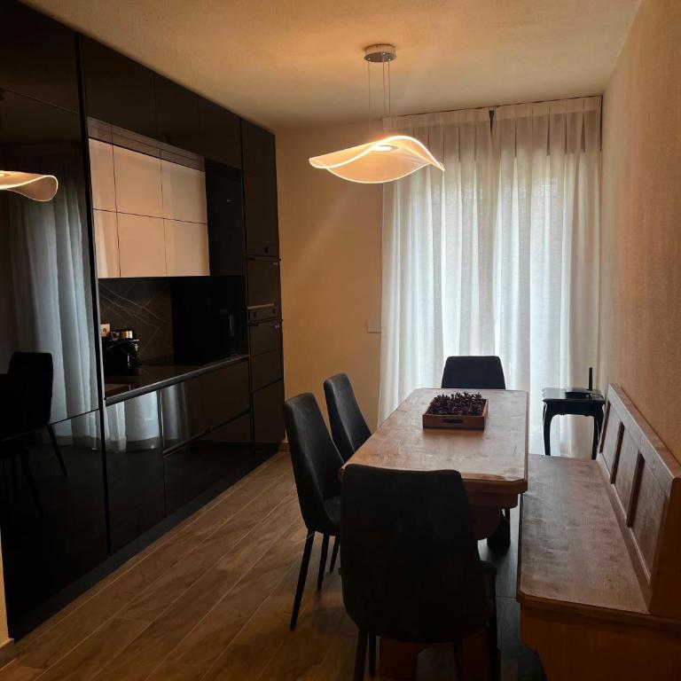 Lampone & Mirtillo Suites - Appartamento con 1 Camera da Letto, Balcone e Vista Montagna - 12