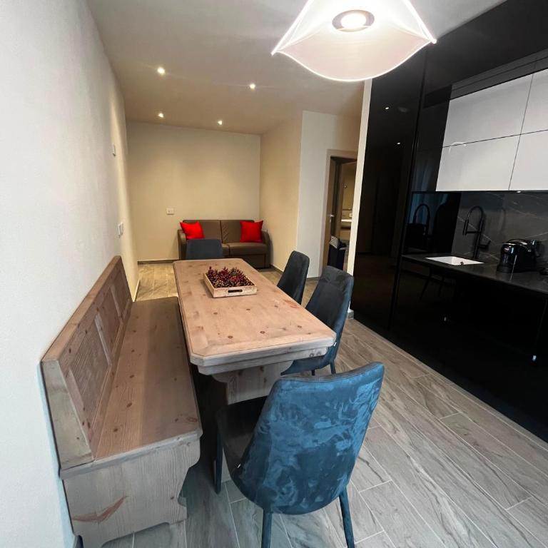 Lampone & Mirtillo Suites - Appartamento con 1 Camera da Letto, Balcone e Vista Montagna - 14