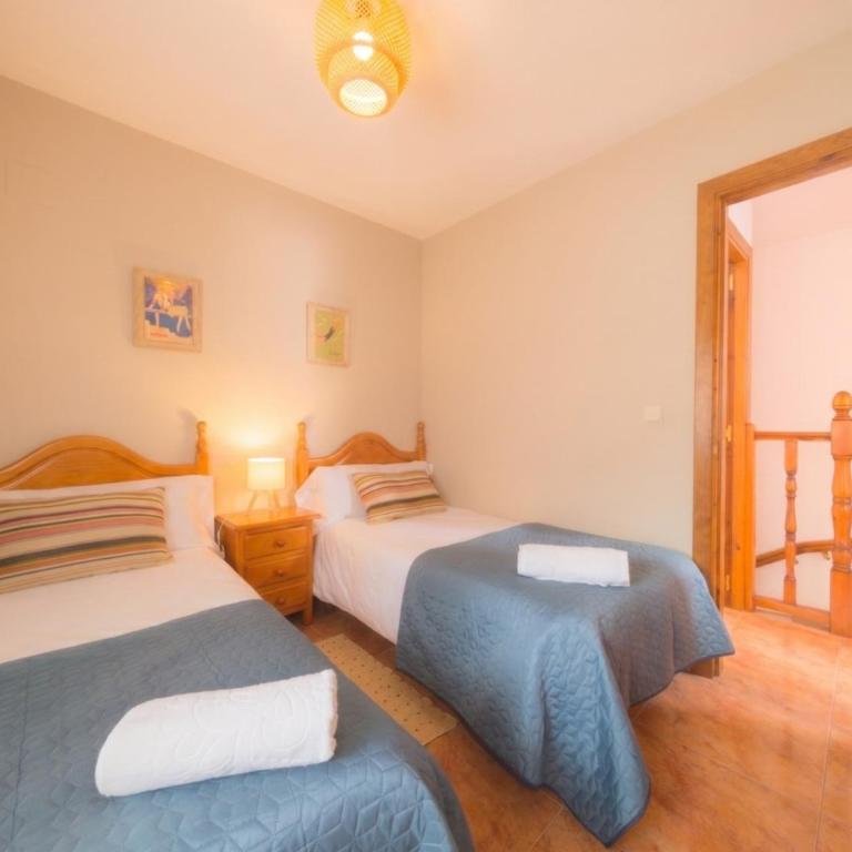 Ordesa Family Downtown & Relaxation Casa Domingo - Three-Bedroom Home - 9