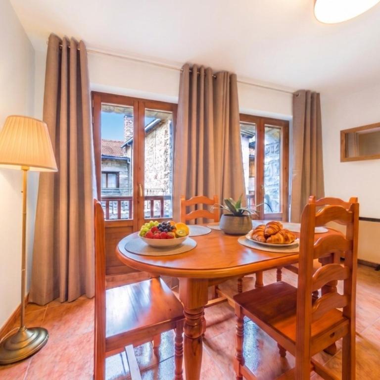 Ordesa Family Downtown & Relaxation Casa Domingo - Three-Bedroom Home - 21