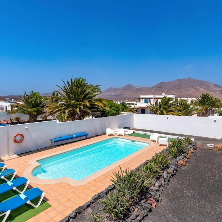 Villa Lomo Blanco by Villa Plus - Villa - 21