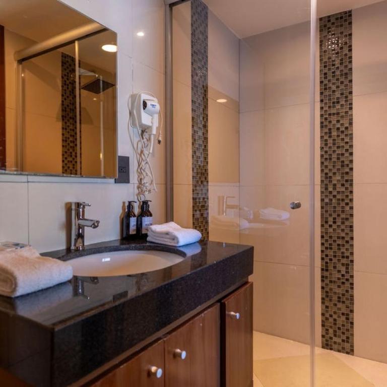 Ocean Dream Cancun by GuruHotel - Standard Room Lagoon View - 1 King Bed - 4