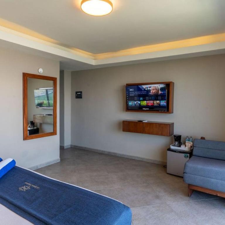 Ocean Dream Cancun by GuruHotel - Standard Room Lagoon View - 1 King Bed - 1