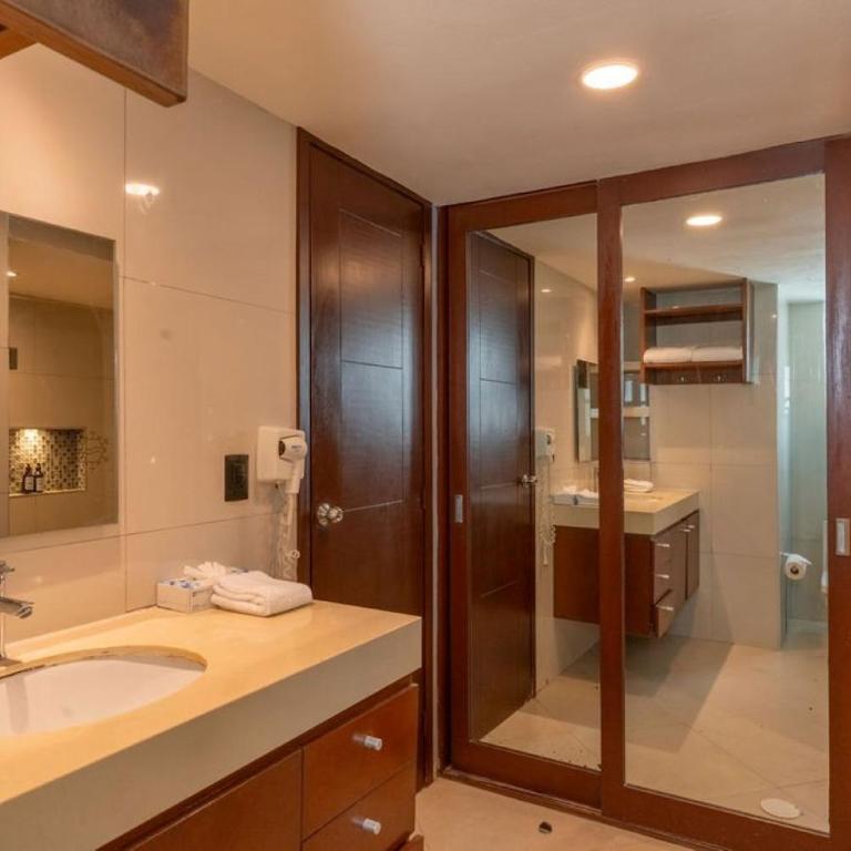 Ocean Dream Cancun by GuruHotel - Standard Room Lagoon View - 2 Double Beds - 2