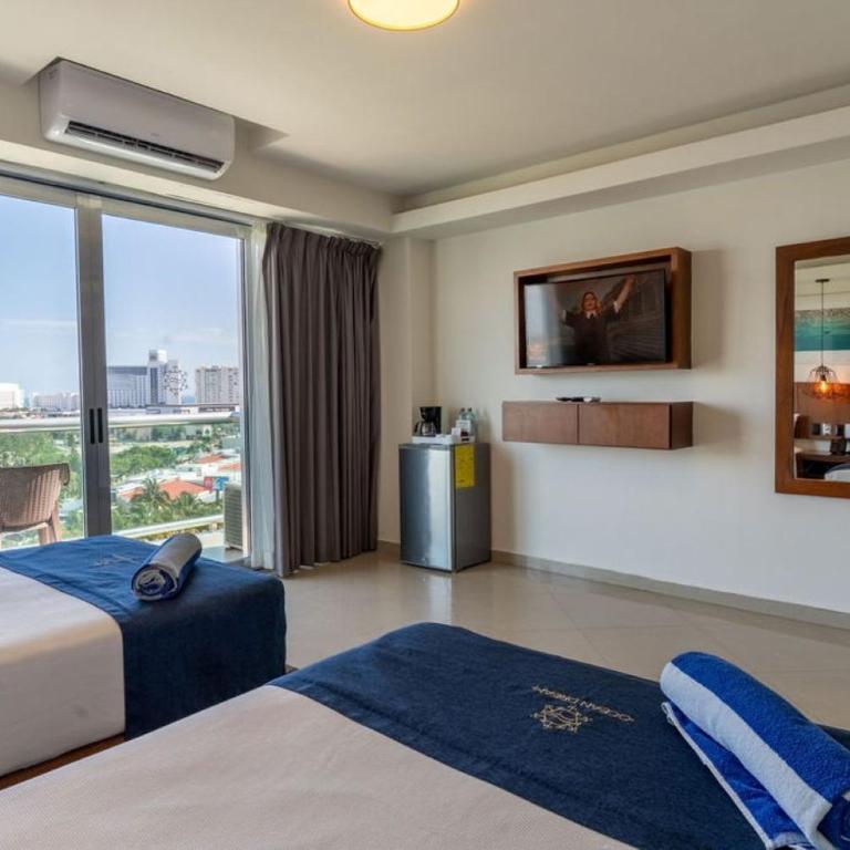 Ocean Dream Cancun by GuruHotel - Standard Room Lagoon View - 2 Double Beds - 4