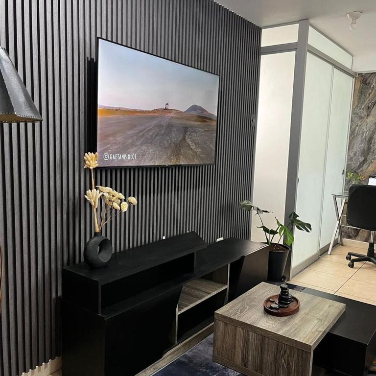 Prívate Apartment Airport - Two-Bedroom Apartment - 2