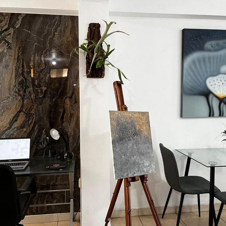 Prívate Apartment Airport - Two-Bedroom Apartment - 9