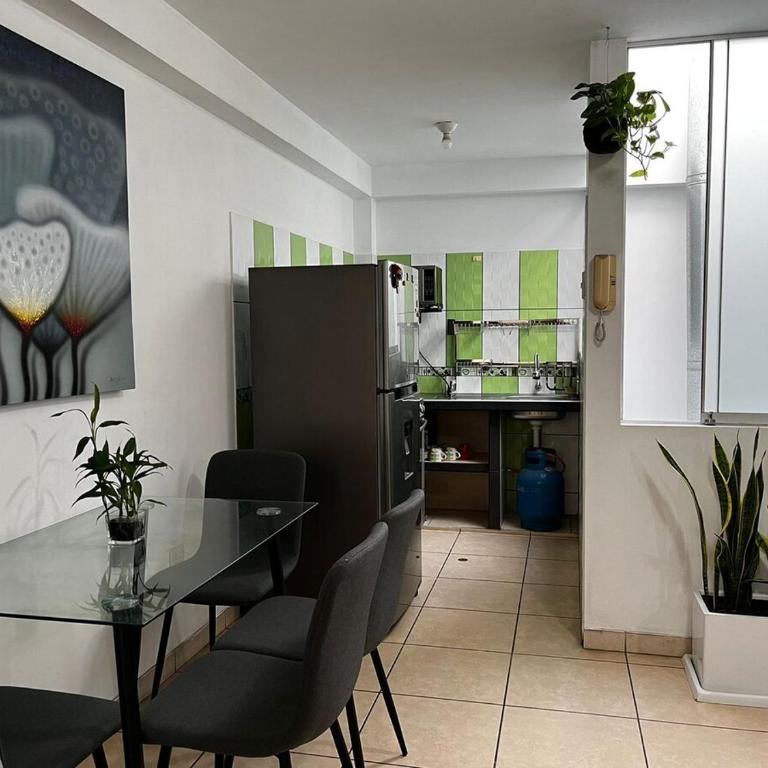 Prívate Apartment Airport - Two-Bedroom Apartment - 12