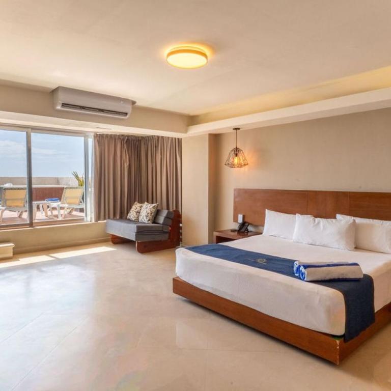 Ocean Dream Cancun by GuruHotel - Junior Suite with Hot Tub - 1