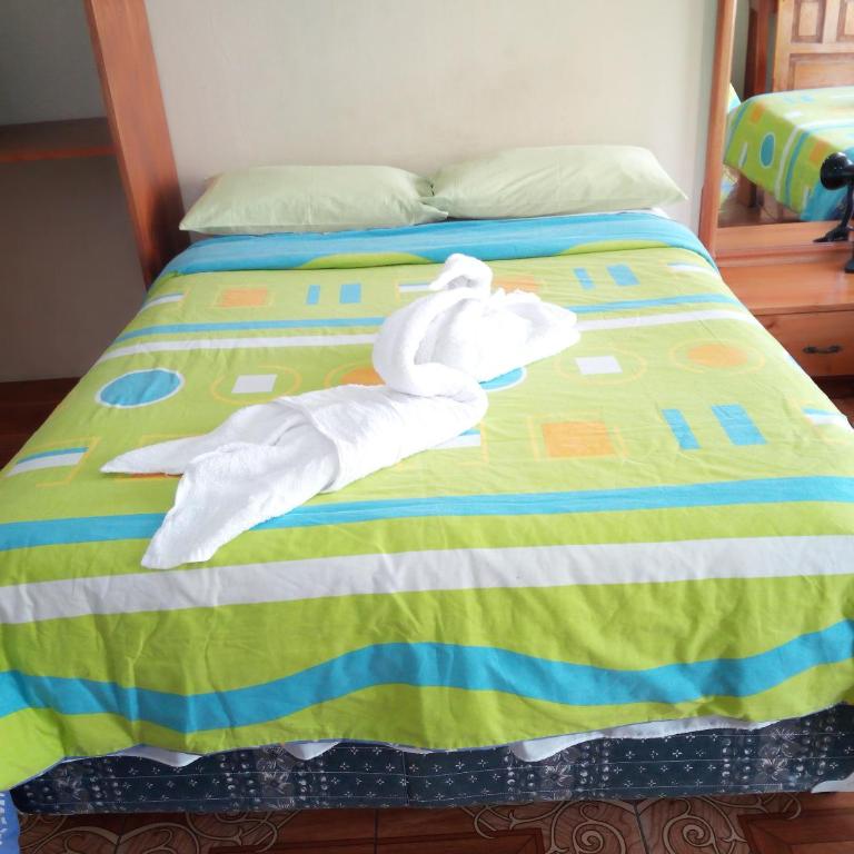 Hostal Miconia - Habitación Familiar con ducha - 8