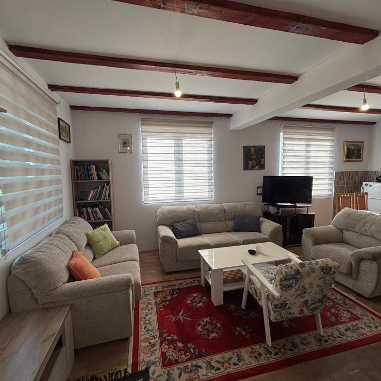 Sarajevo Holiday Home - Kuća sa 2 Spavaće Sobe - 2