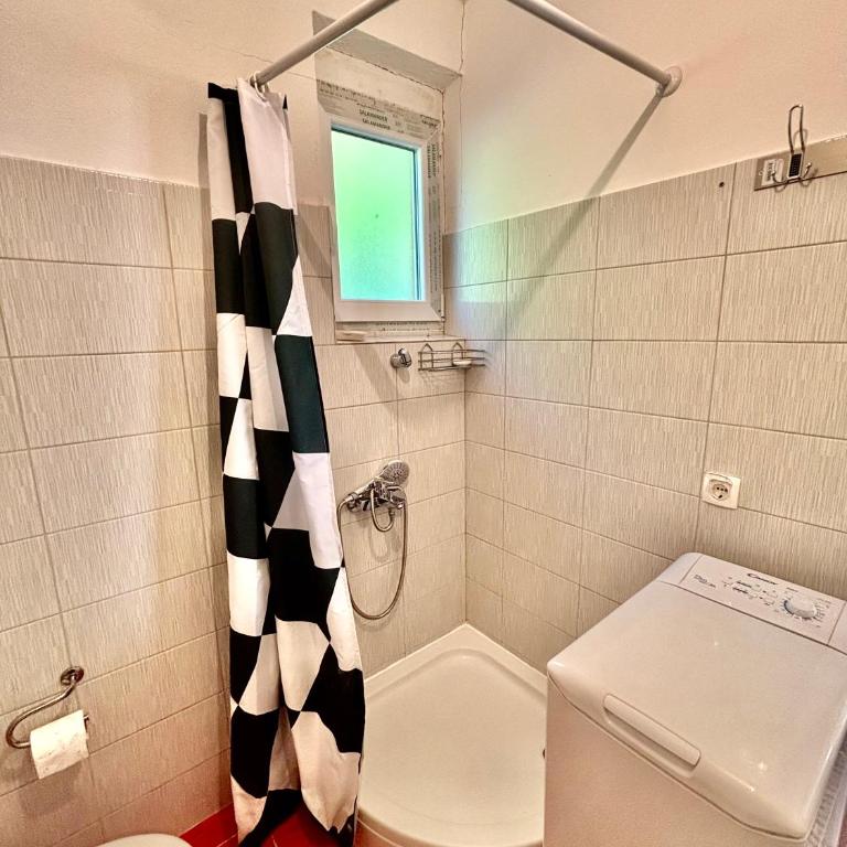 Sarajevo Holiday Home - Kuća sa 2 Spavaće Sobe - 51