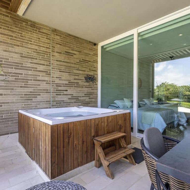 3 Bedroom apt with jacuzzi in Baru - Three-Bedroom Apartment with View - 27