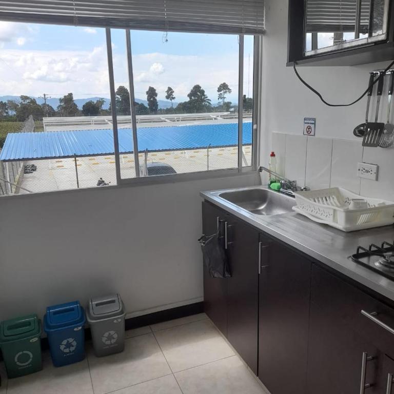 Apartamento mas piscina 3 minutos Parque del cafe - Apartamento de 2 dormitorios - 12